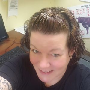 Meet your Posher, Hellyn